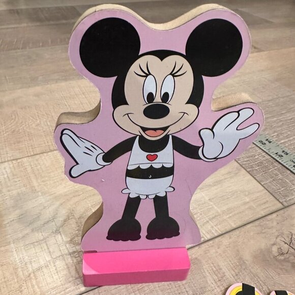 DISNEY MELISSA AND DOUGH MICKEY MOUSE AND DAISY DUCK MAGNETIC DRESS UP WOODEN DO - Picture 4 of 8